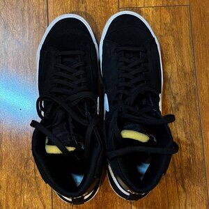 Nike Blazer Mid '77 Suede